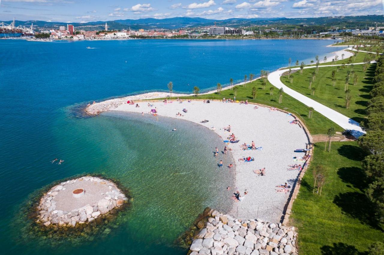Bivalvia Apartments Koper Exteriör bild
